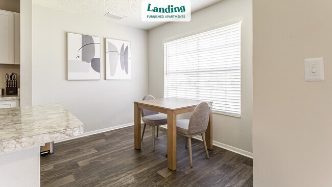 Foto del edificio - 5300 Hemingway Ln