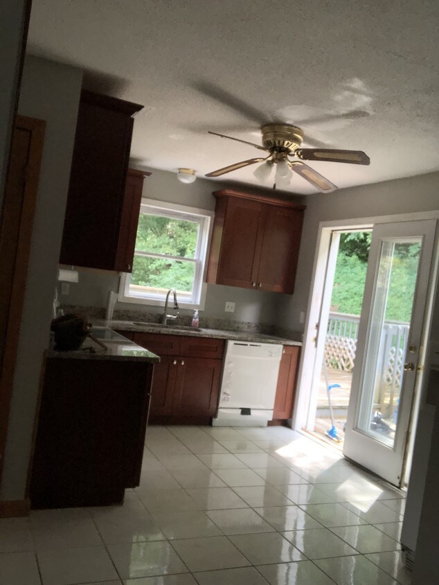 Primary Photo - 48 Broadview Heights