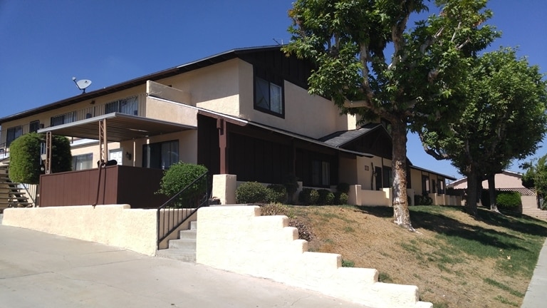 Primary Photo - 301 S Idaho St