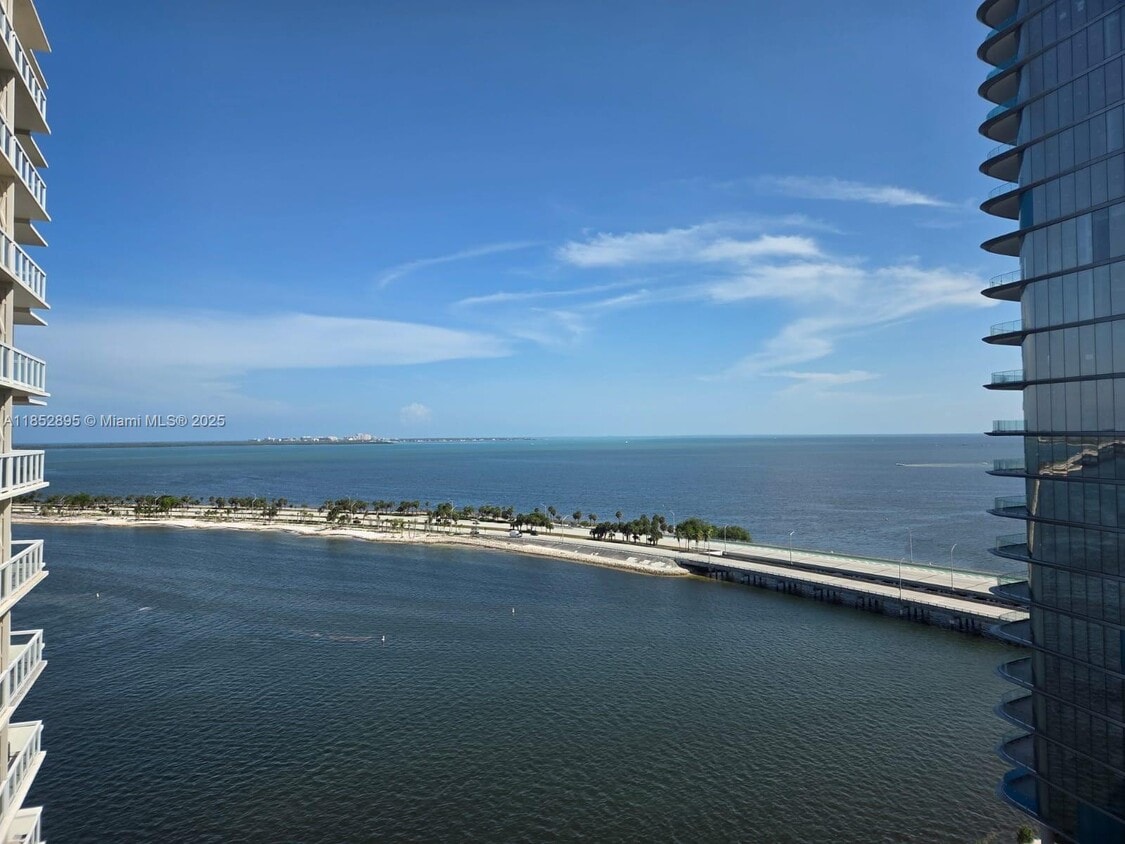 Primary Photo - 2451 Brickell Ave