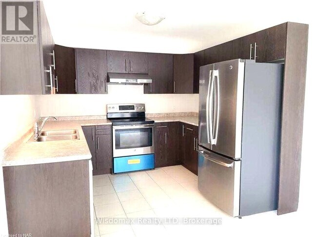 Photo du bâtiment - 16 Elderberry Rd