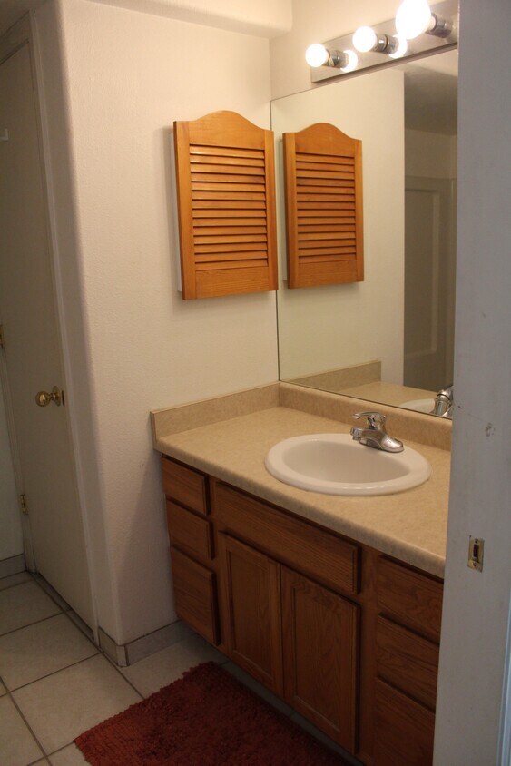 Foto principal - 794 Castle Valley Blvd