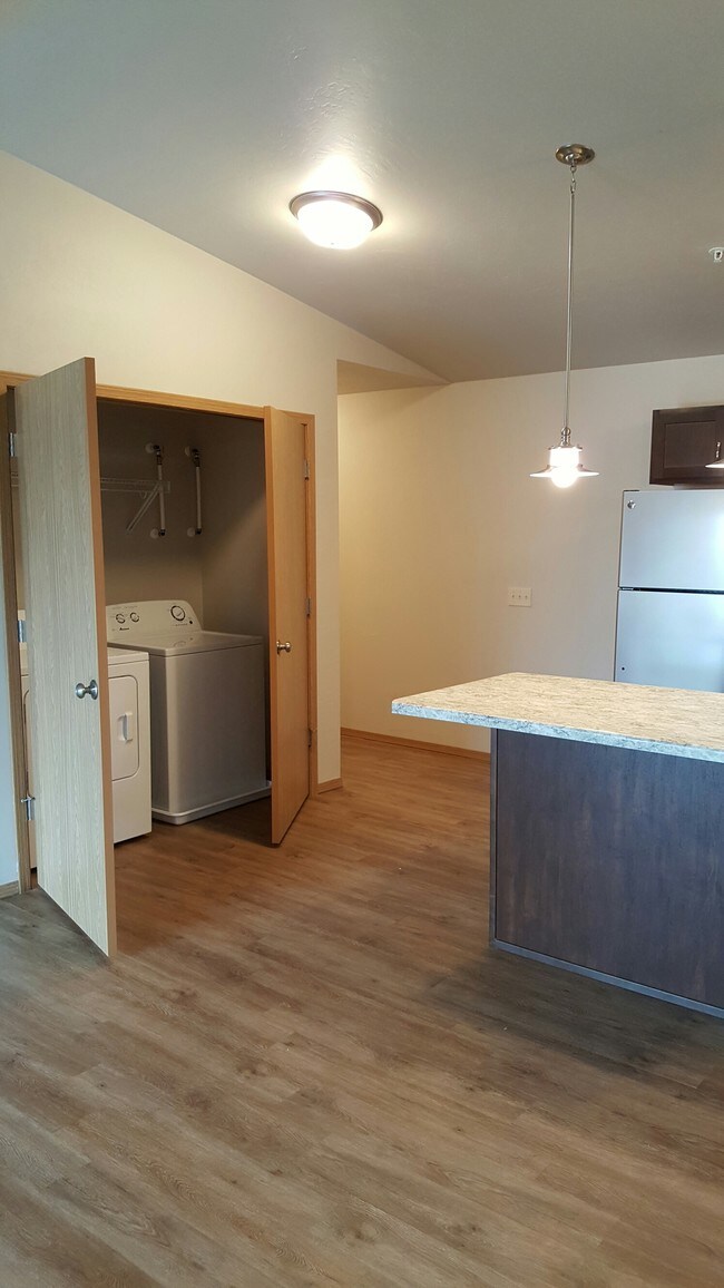 Foto del edificio - 4320 N Lightning Dr