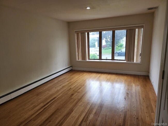 Foto del edificio - 3423 Milburn Ave
