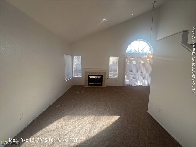 Foto del edificio - 6994 Cypress Gardens Ln