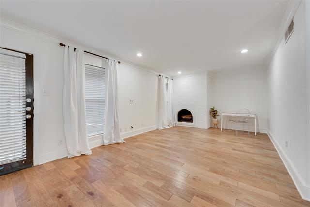 Foto del edificio - 7732 Meadow Rd