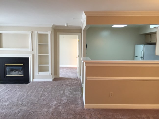 Building Photo - 8311 Bluebird Way