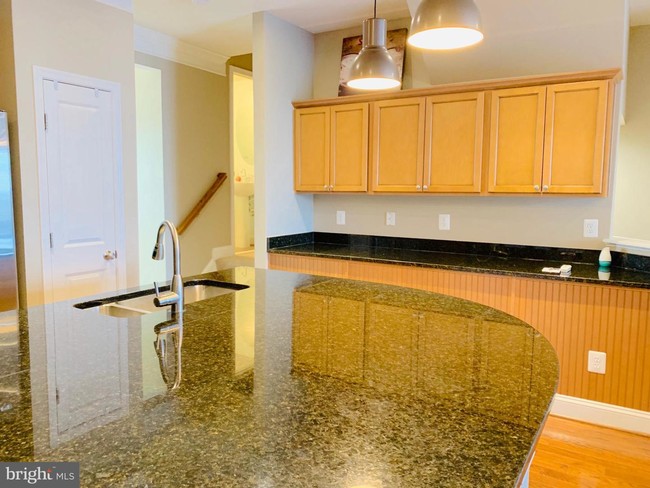 Foto del edificio - 23432 Twin Falls Terrace