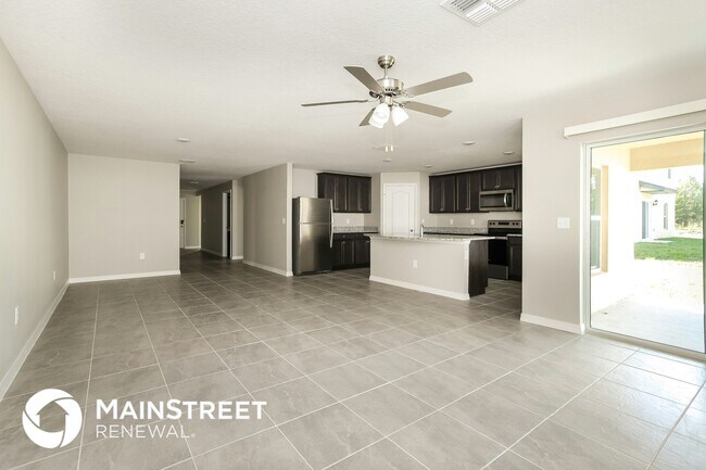 Foto del edificio - 123 Violet Ct