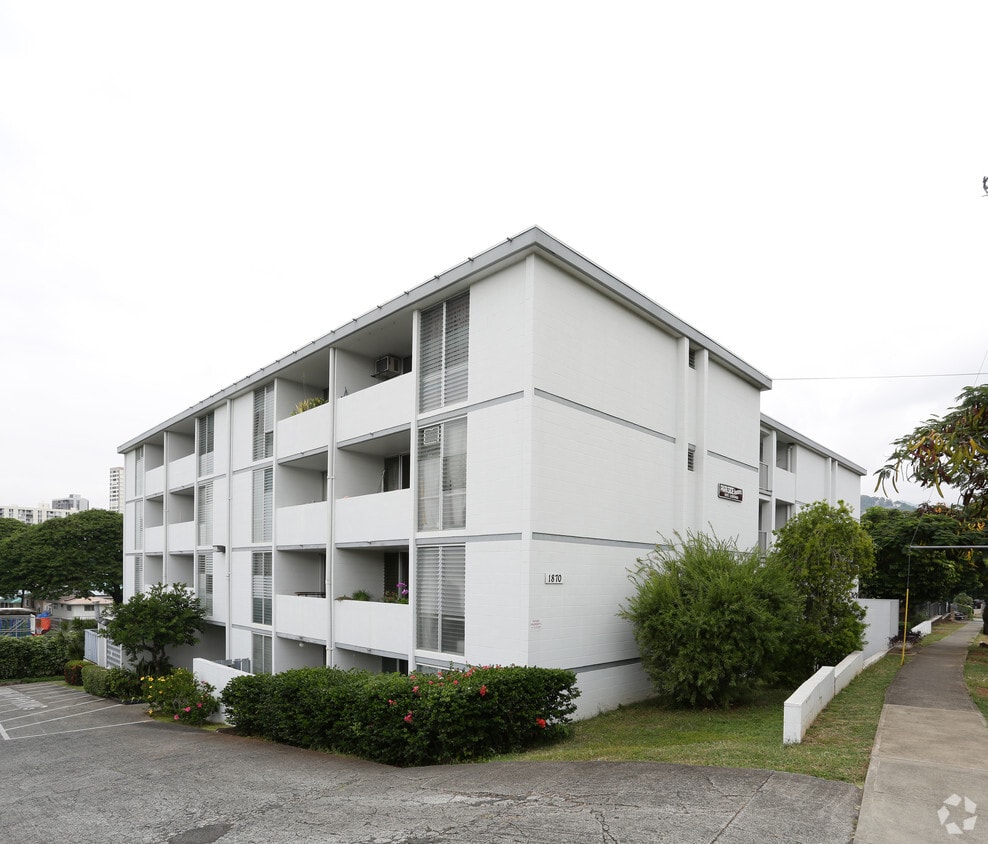 Primary Photo - Parkside Apartments