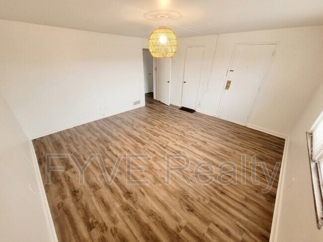 Foto del edificio - 1060 Sells Ave