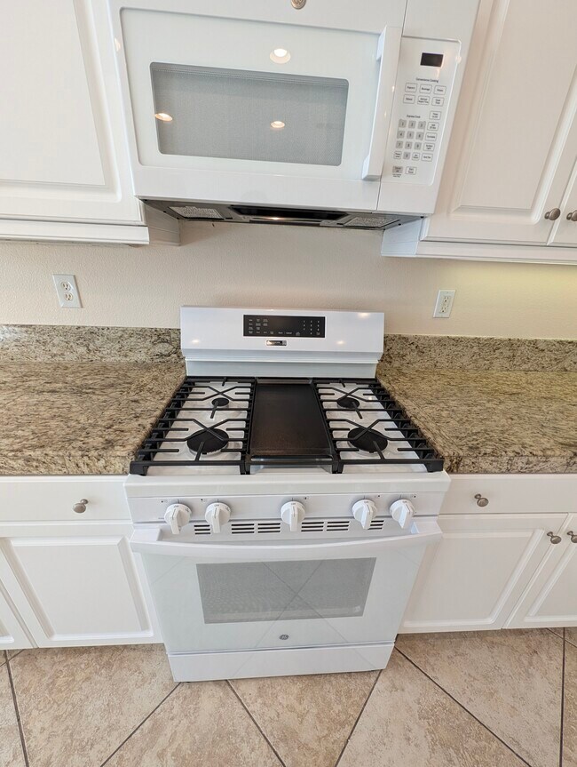 Foto del edificio - 1468 Burns Ln