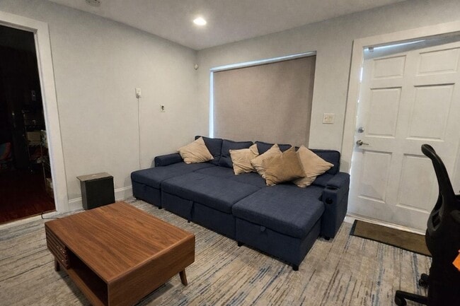 Foto del edificio - 1405 NE 17th St