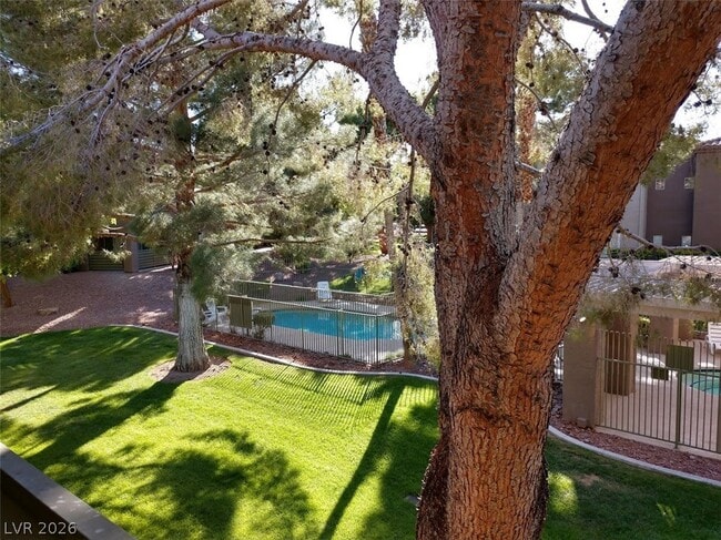 Building Photo - 2101 Blue Breeze Dr
