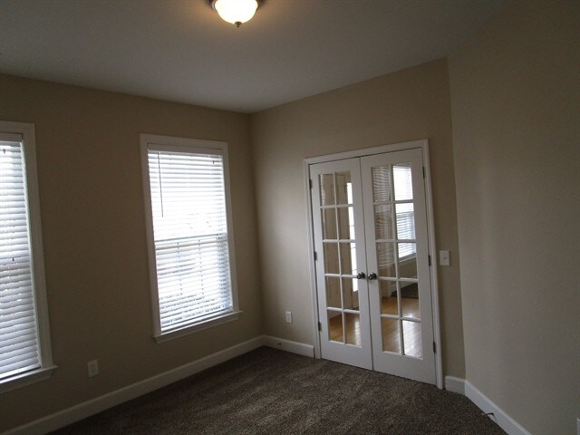 Foto del edificio - 111 Woodview Court