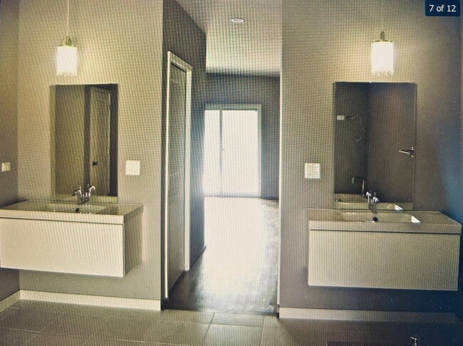 Foto del edificio - 2704 W Armitage Ave