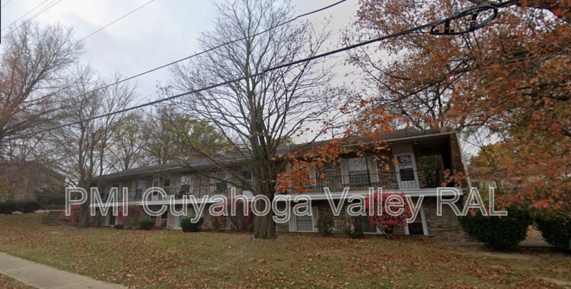 Primary Photo - 1566 Coventry St