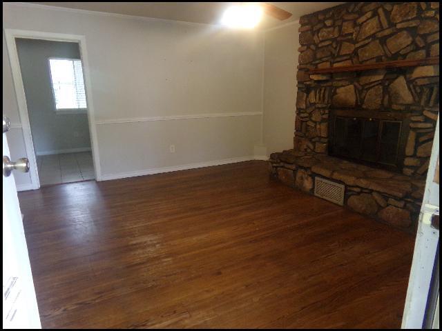 Building Photo - 6904 Dahlia Dr