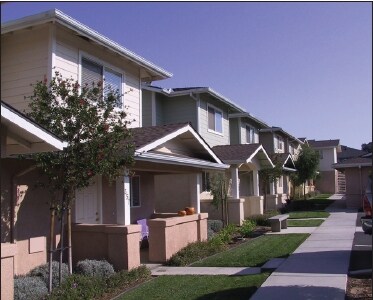 The Nipomo Townhome Apartment - The Nipomo Townhome apartments