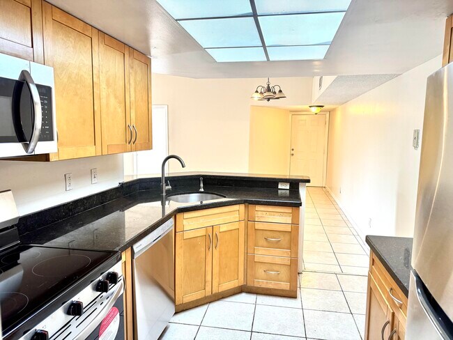 Foto del edificio - 9166 W Atlantic Blvd