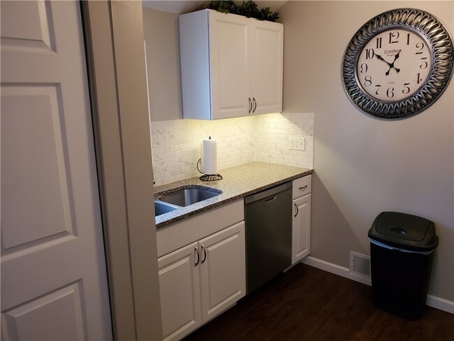 Building Photo - 7594 2nd St