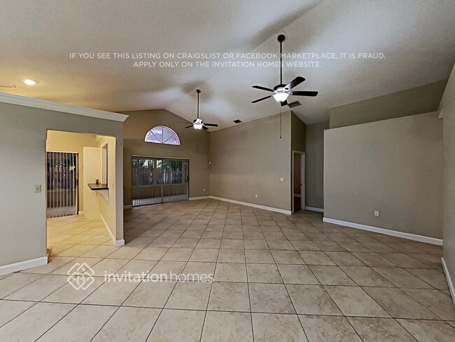 Foto del edificio - 12152 NW 35th Pl