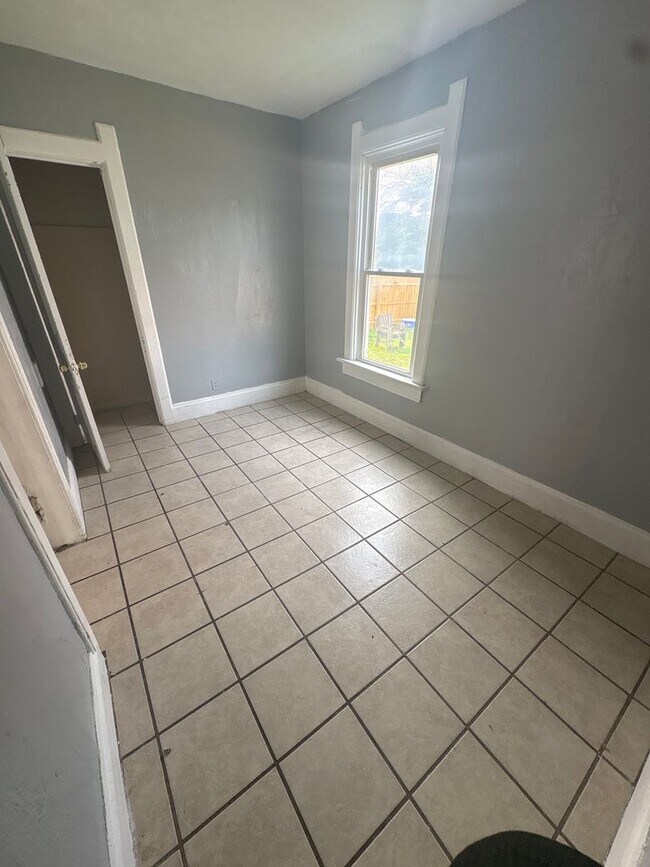 Building Photo - 2145 N 29th St
