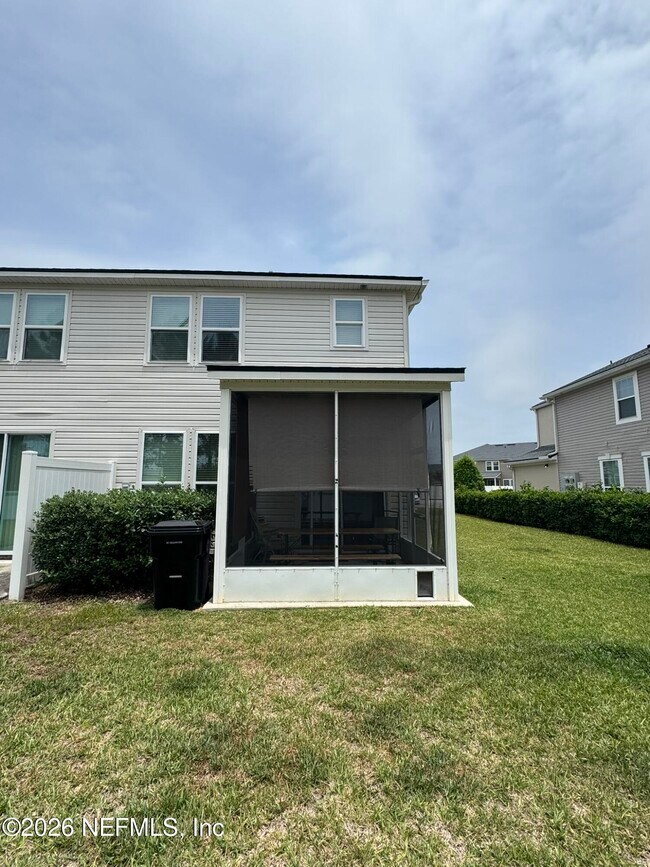 Building Photo - 670 Grover Ln