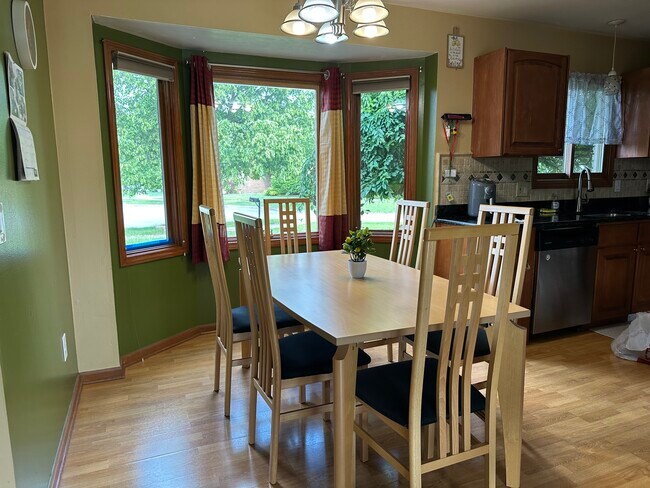 Building Photo - 11024 Campbell Ct