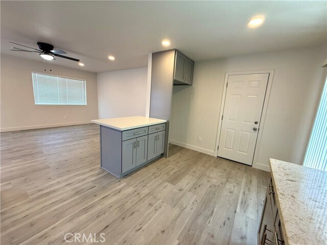 Foto del edificio - 16278 Orick Ave