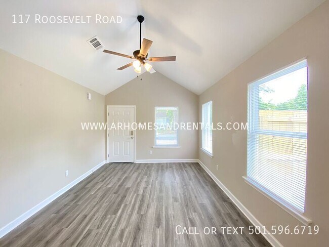 Building Photo - 117 Roosevelt Rd