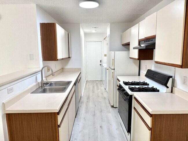 Foto del edificio - 403 Country Aire Dr