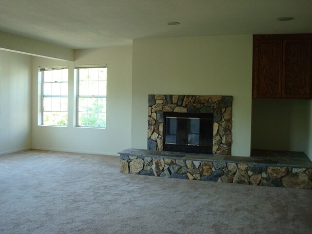 Gold Creek Village Apartments - Grass Valley Ca Apartmentscom