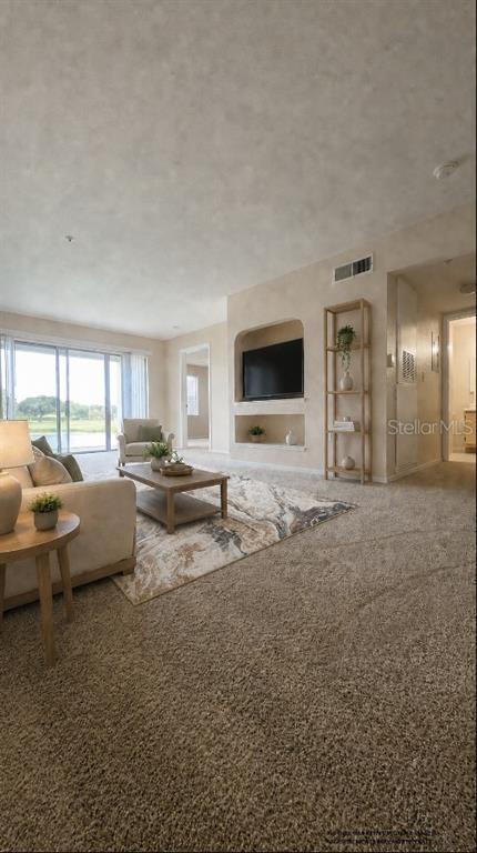 Building Photo - 13815 Fairway Island Dr