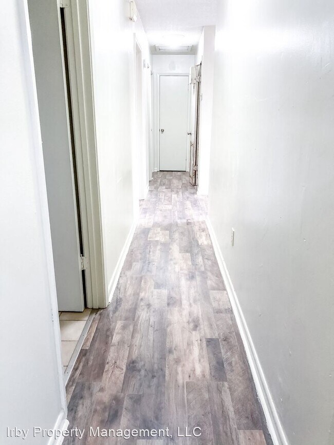 Foto del edificio - 3 br, 1 bath House - 301 E Hickory Street