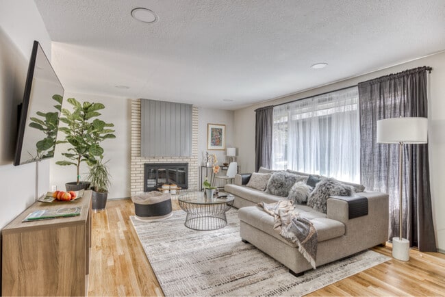 Photo - 9035 SW Monterey Pl House