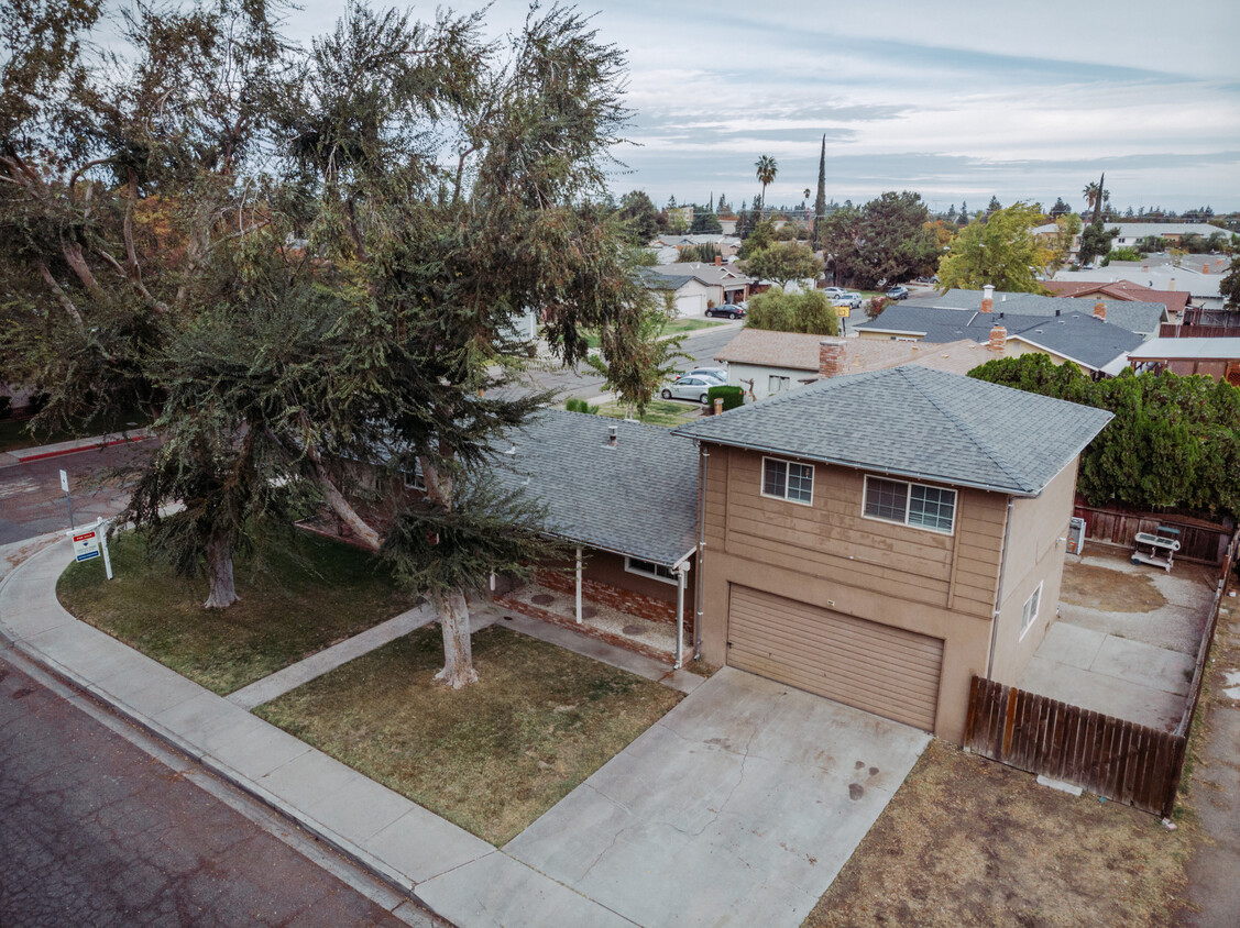 Primary Photo - 1800 Donnelly Park Dr