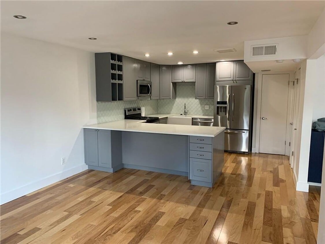 Primary Photo - Fabulous downtown Austin Condo
