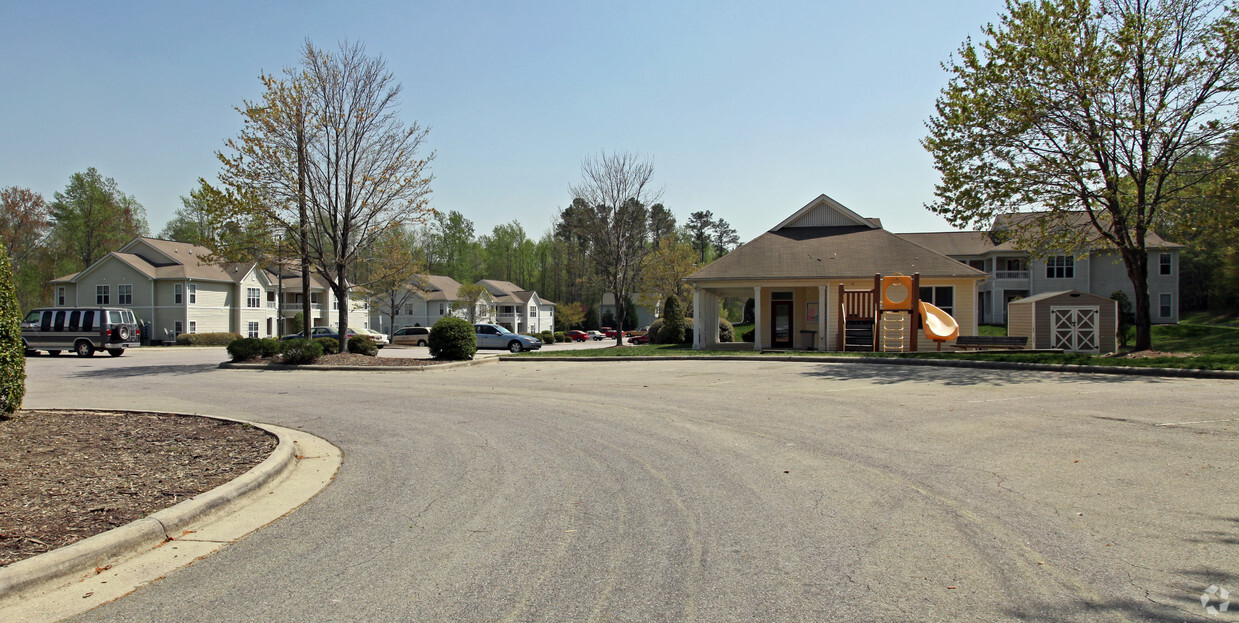 Building Photo - Fox Haven Apartments