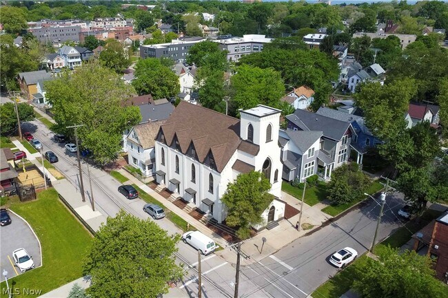 Foto del edificio - 2130 W 42nd St