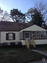 Building Photo - 3309 Scott St