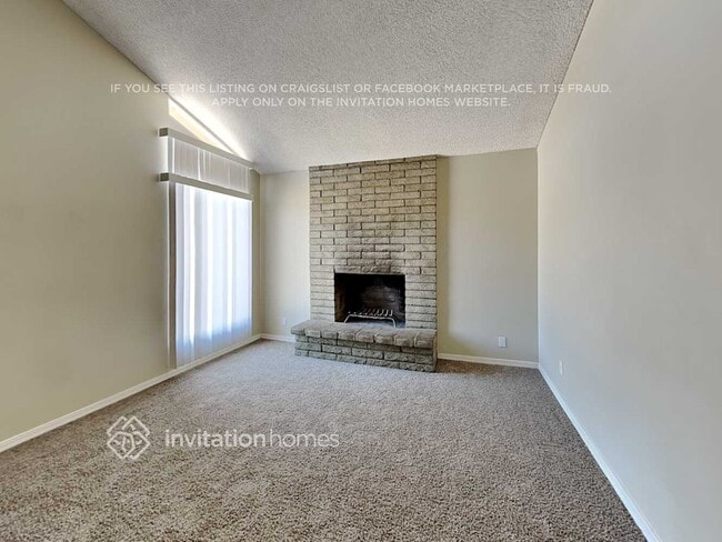 Building Photo - 4637 W Vista Ave