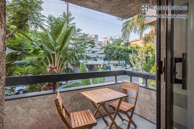 Foto del edificio - 930 Palm Ave