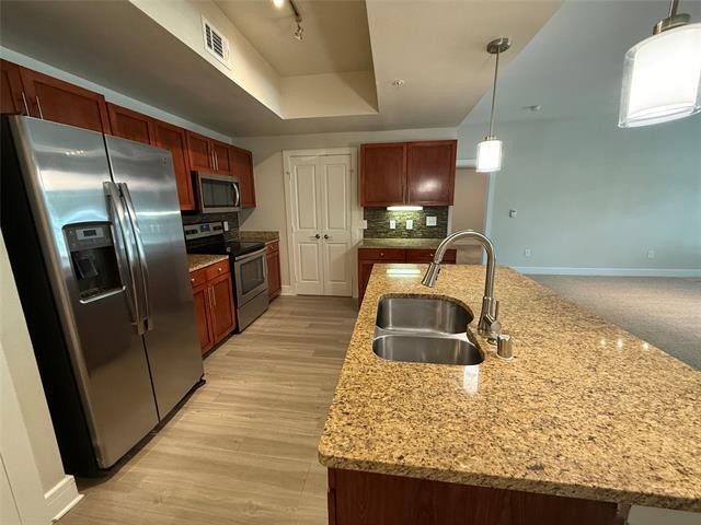 Foto del edificio - 2525 N Henderson Ave