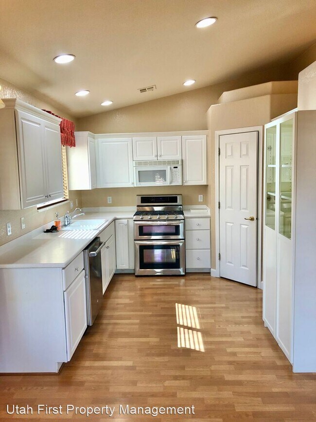 Building Photo - 2 br, 2 bath House - 4310 Ironwood Dr