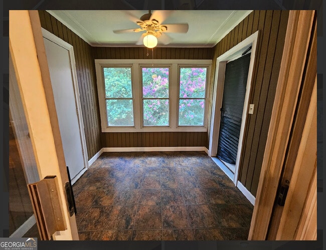 Building Photo - 2539 Oakridge Pl