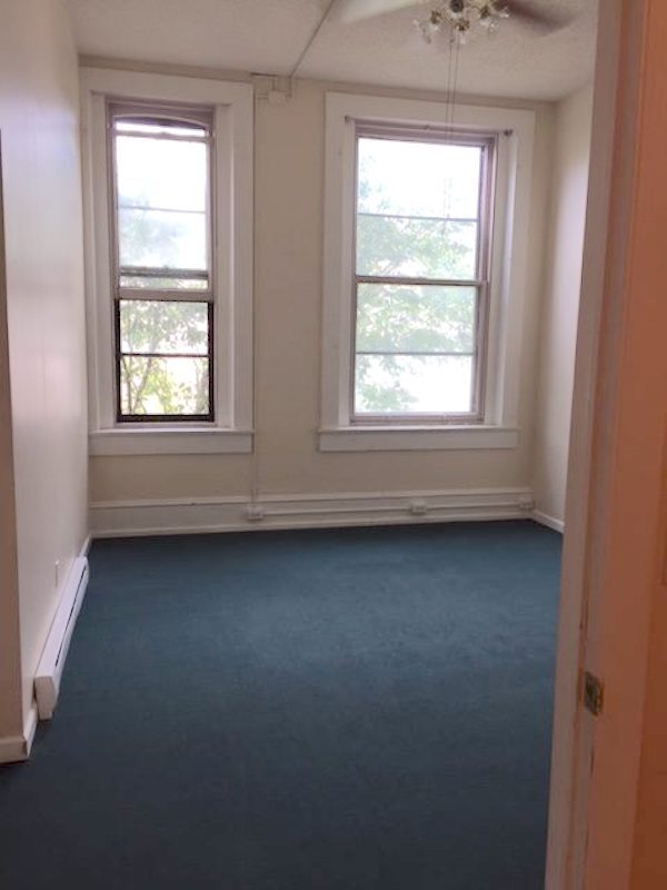 Fotografía del edificio - 130 E Main St