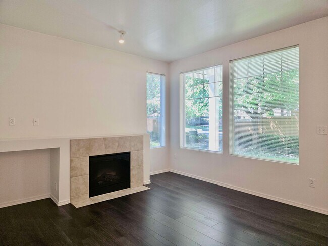 Foto del edificio - Beautiful condo in the heart of Lakeland H...