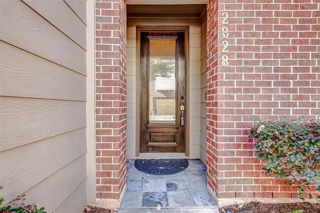 Building Photo - 2828 Leeland St