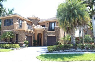 Building Photo - 3501 Collonade Dr